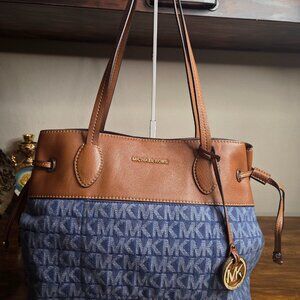 EUC MIchael Kors Signature Denim Shoulder bag
